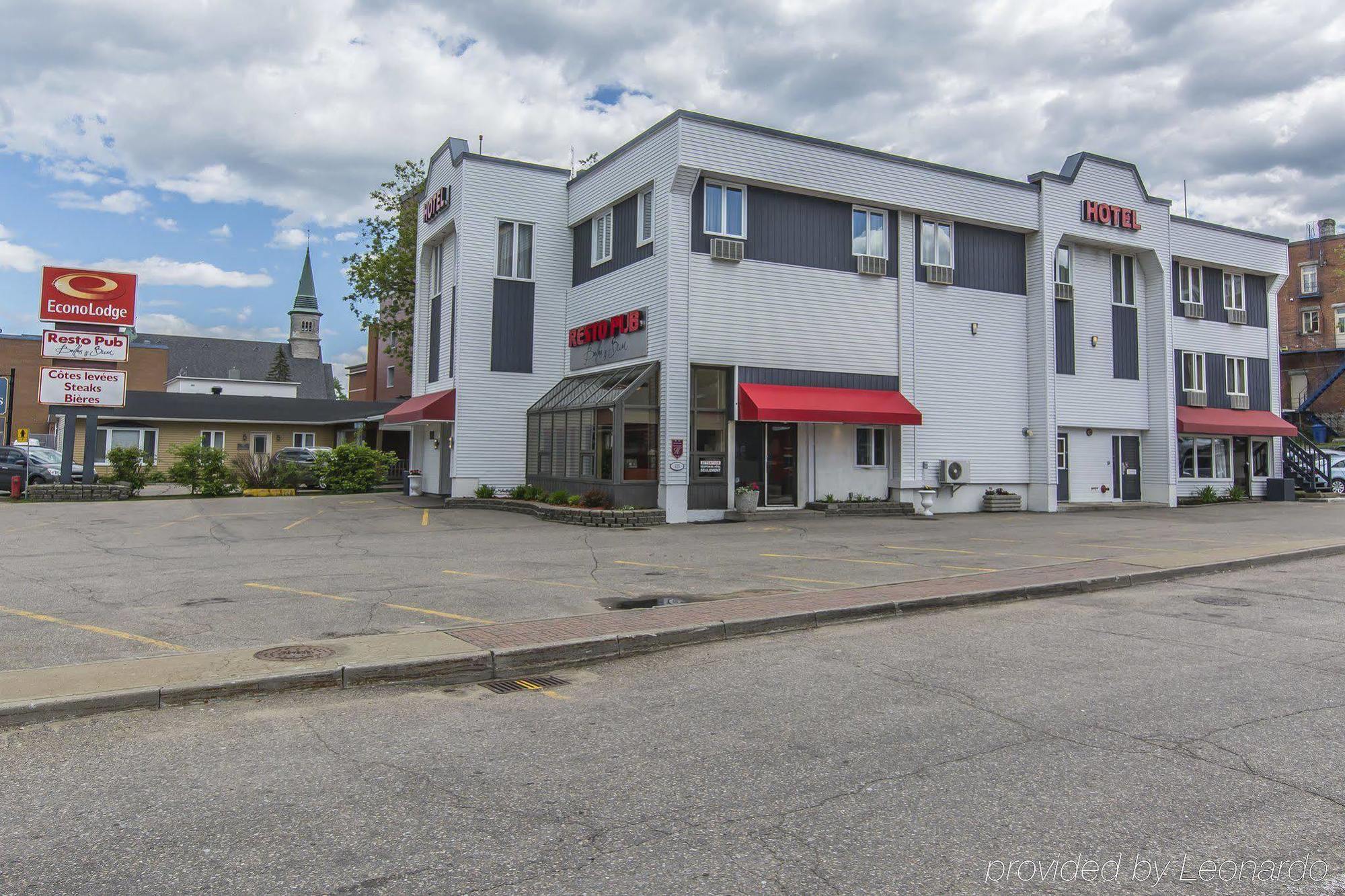 Econo Lodge La Malbaie Exterior photo