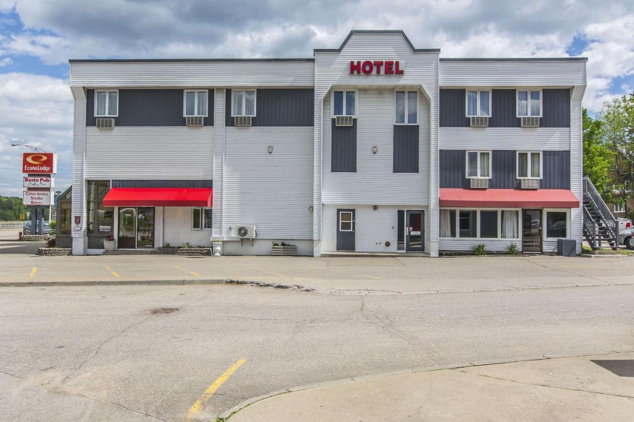 Econo Lodge La Malbaie Exterior photo