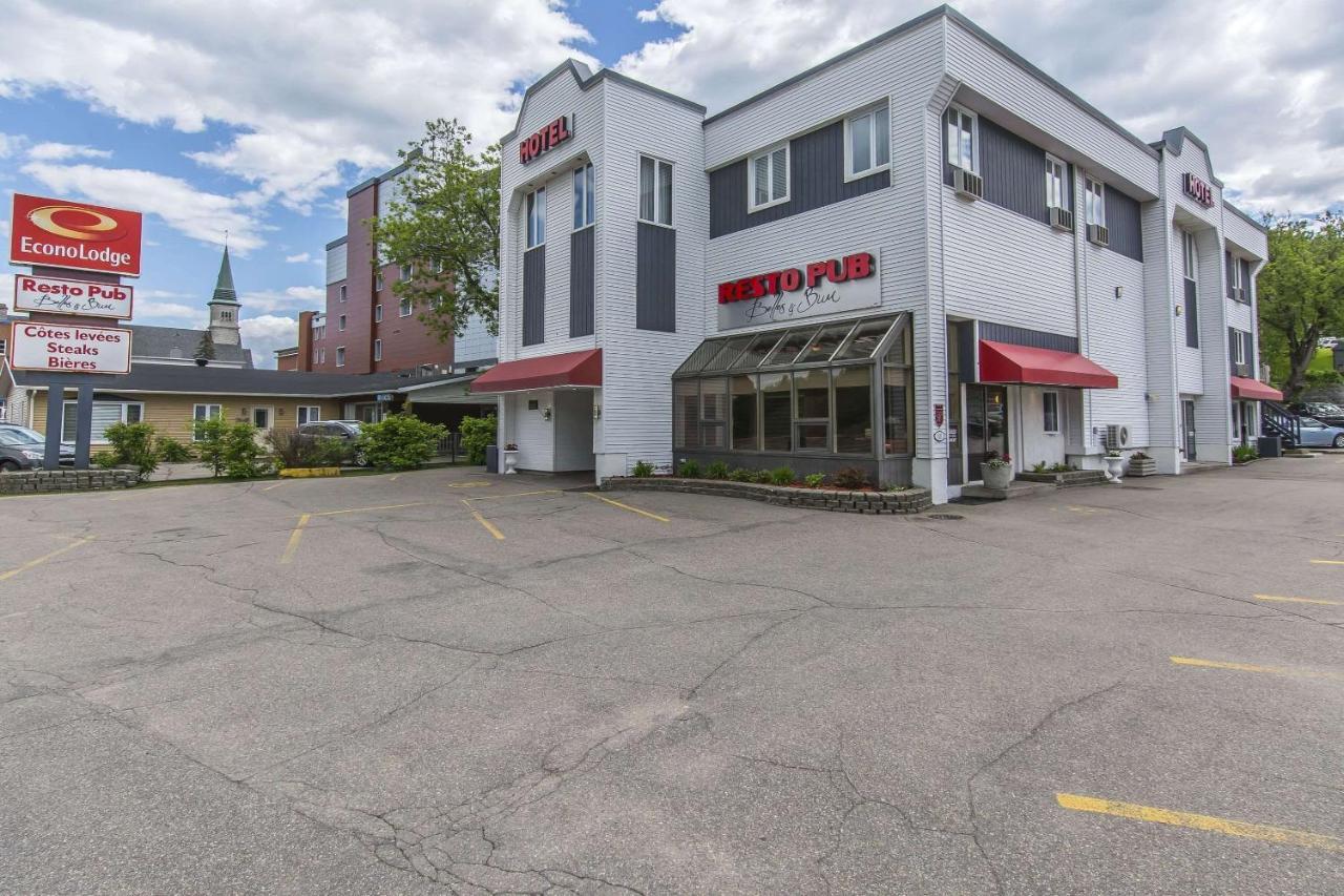 Econo Lodge La Malbaie Exterior photo